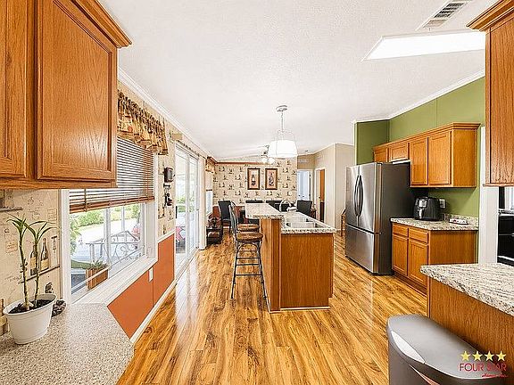5th image of 64 Gazelle Dr