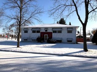 904 18th St S, Moorhead, MN 56560