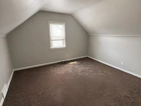 812 N Bradley Rd, Mount Pleasant, MI 48858