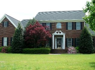 2205 Autumn Dr, Kinston, NC 28501