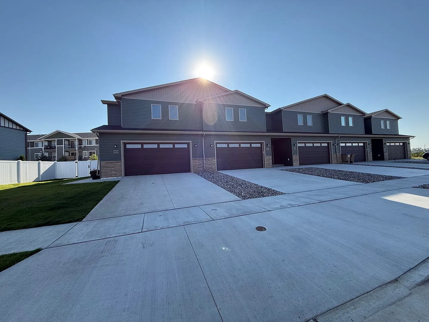3 Bedroom Townhome — Photo 2