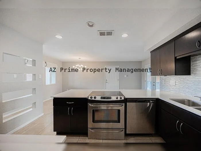1218 E Carter Dr — Photo 14