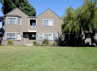 140 Gibson Dr APT 11, Hollister, CA