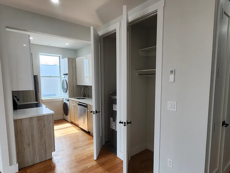 1541 New York Ave #6R — Photo 5