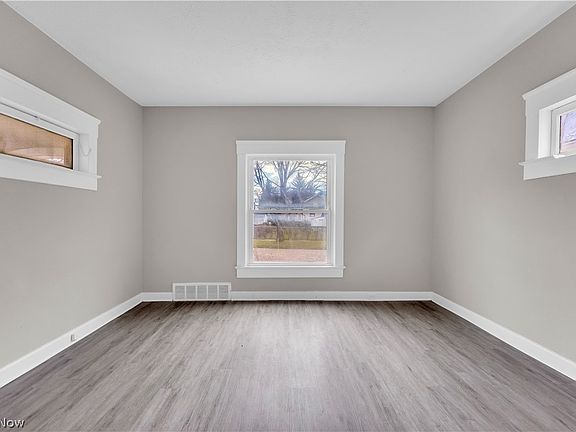 5th image of 11930 Geraldine Ave
