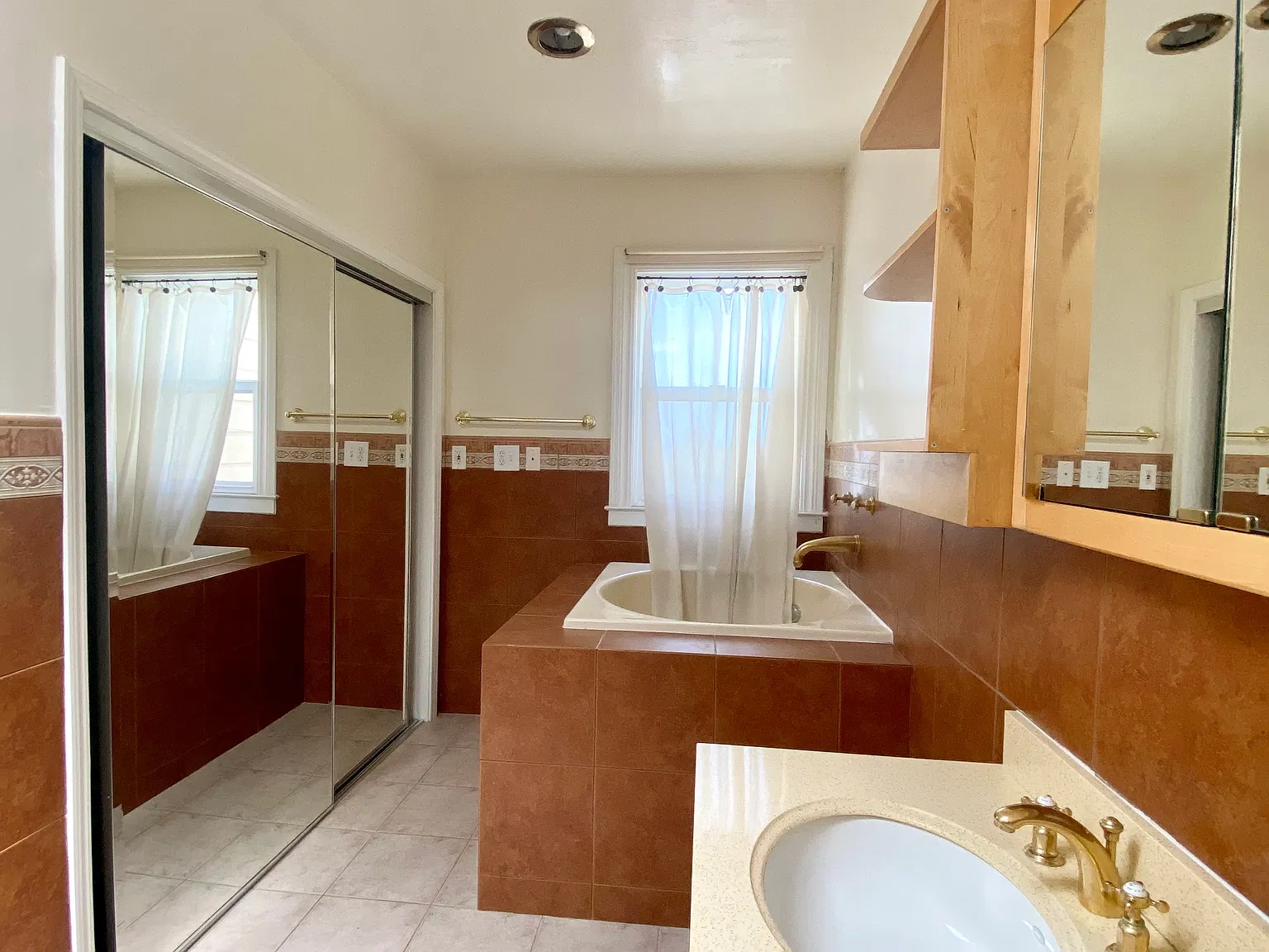 1 bed, 3500 sqft, $1,500 — Photo 3