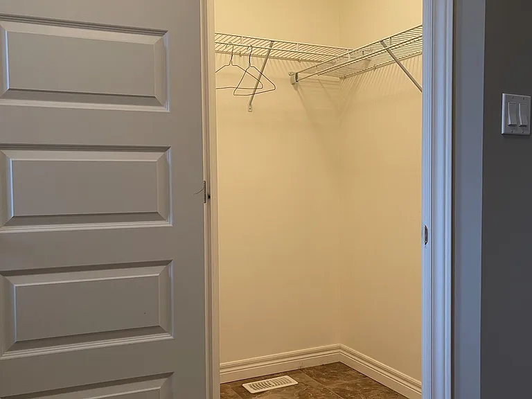 1005 Oakcrossing Gate — Photo 4