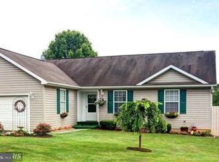 101 Palomino Pl, Charles Town, WV 25414