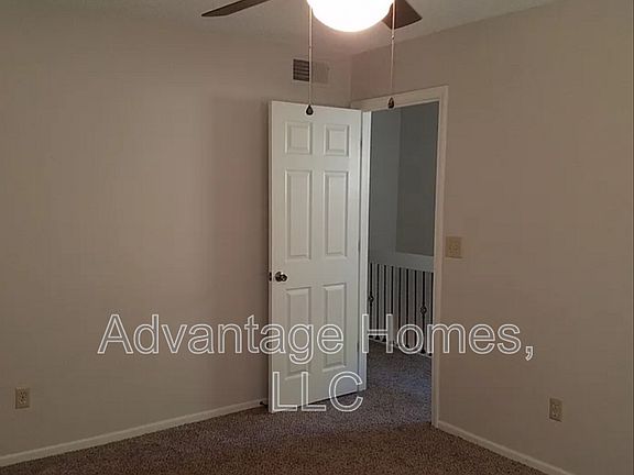 5th image of 7110 Bond St