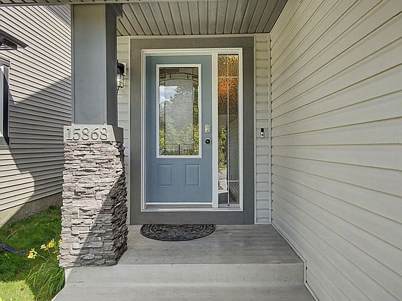 5th image of 15868 10th Ave SW