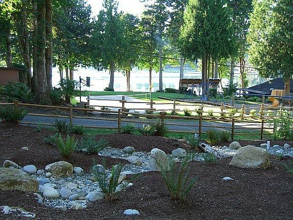 Front yard+Yacht Club