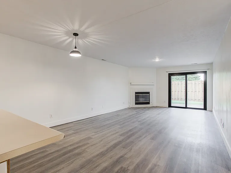 165 Westhaven Dr — Photo 7