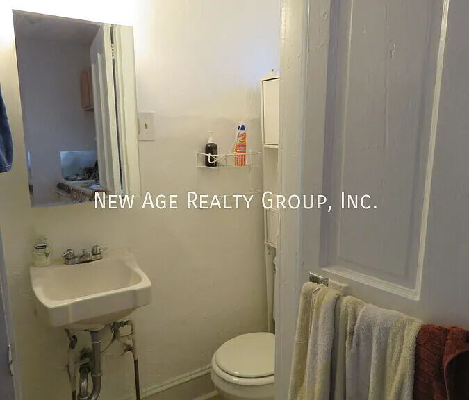 3416 Baring St #3R — Photo 8