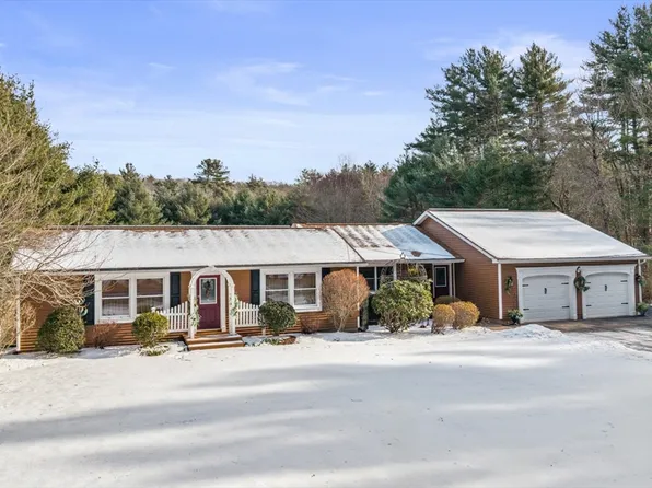 69 Farquhar Rd, Sturbridge, MA 01566