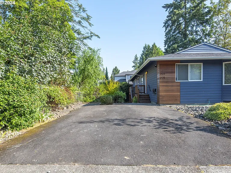 2123 SE Sherrett St — Photo 15