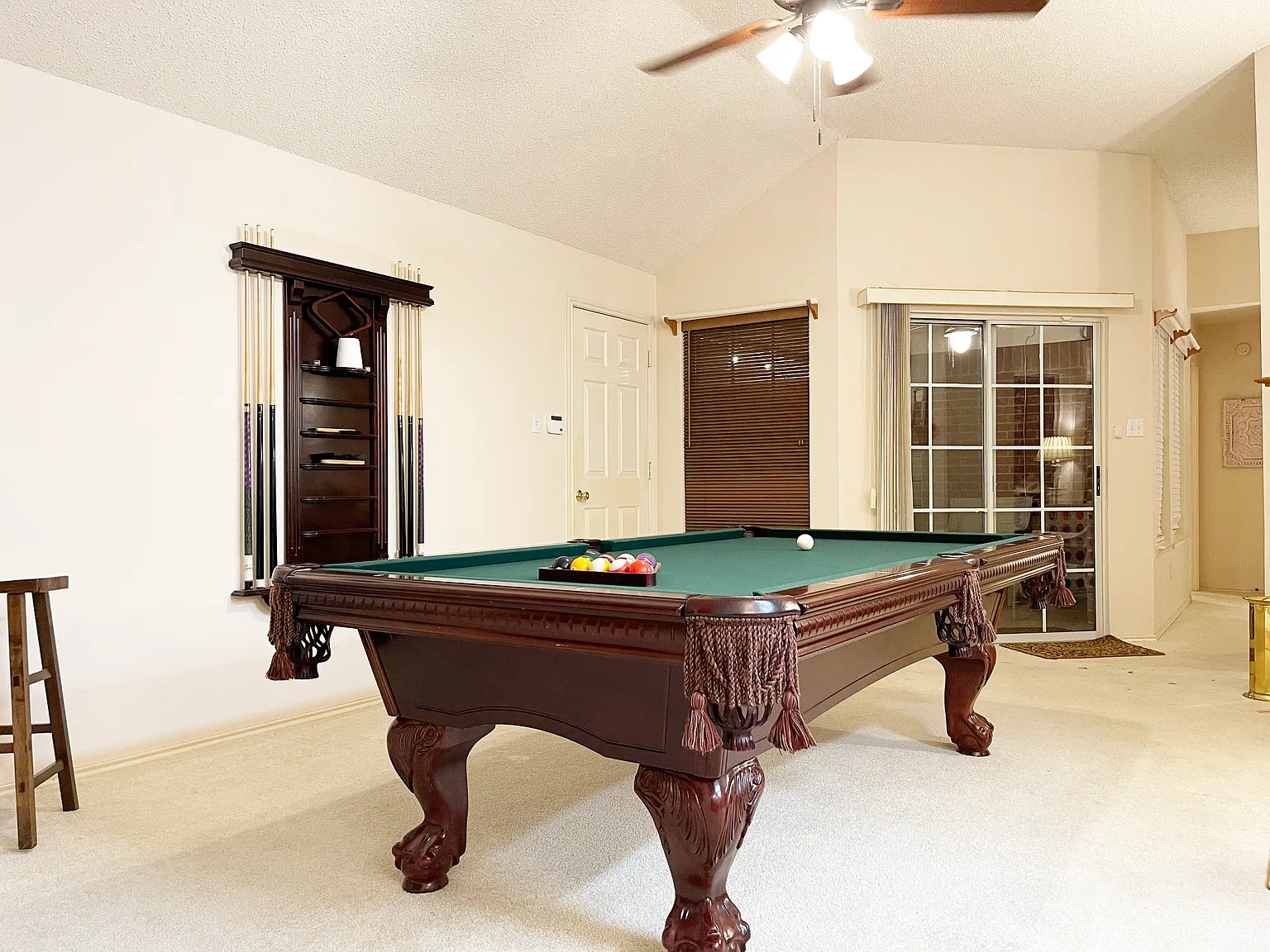 3 bed, 2040 sqft, $5,995 — Photo 3