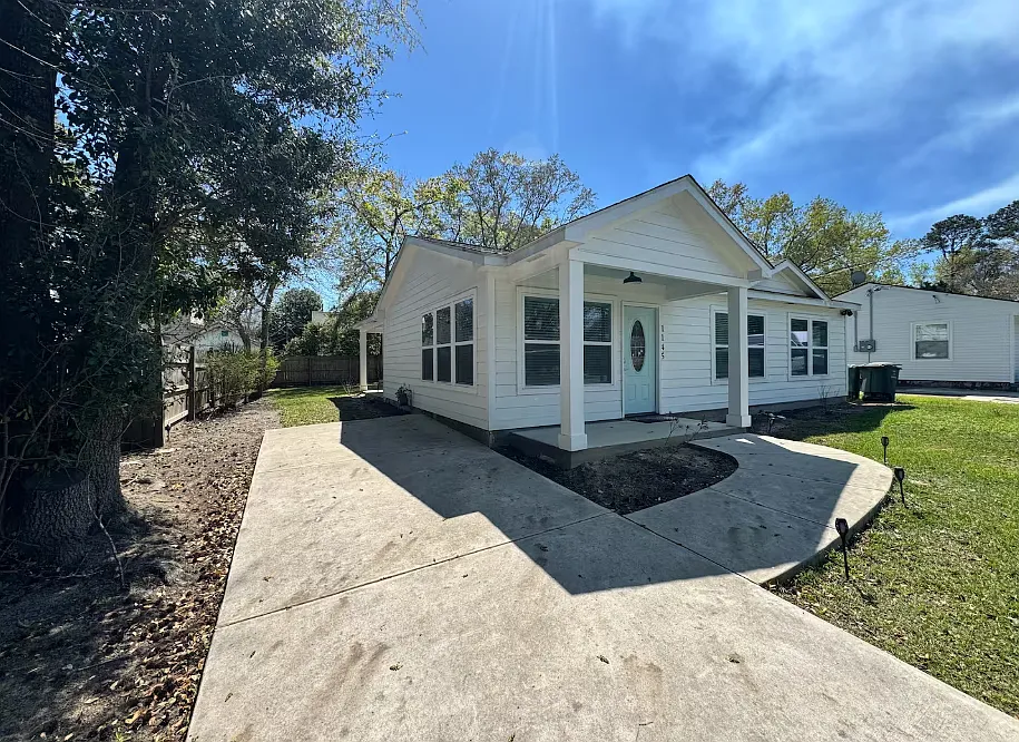 4 bed, 3.5 bath, 1340 sqft, $4,000 — Photo 2