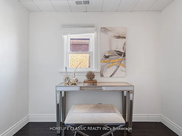 54 S Woodrow Blvd — Photo 20