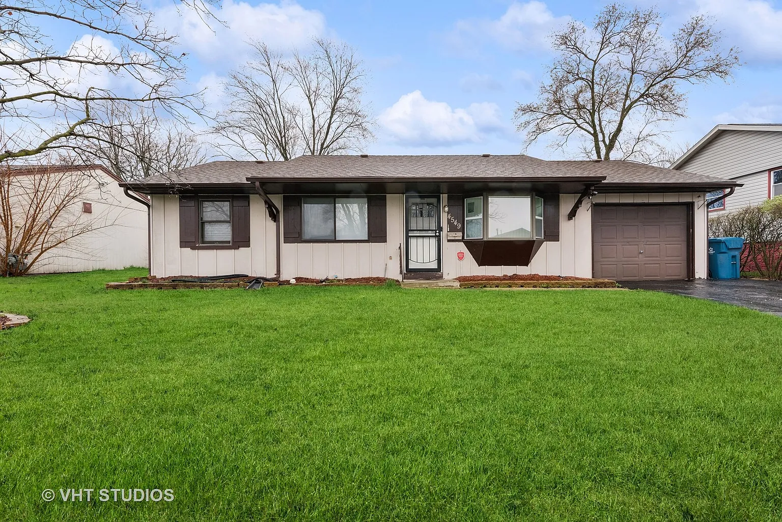 4549 S Churchill Dr photo 1