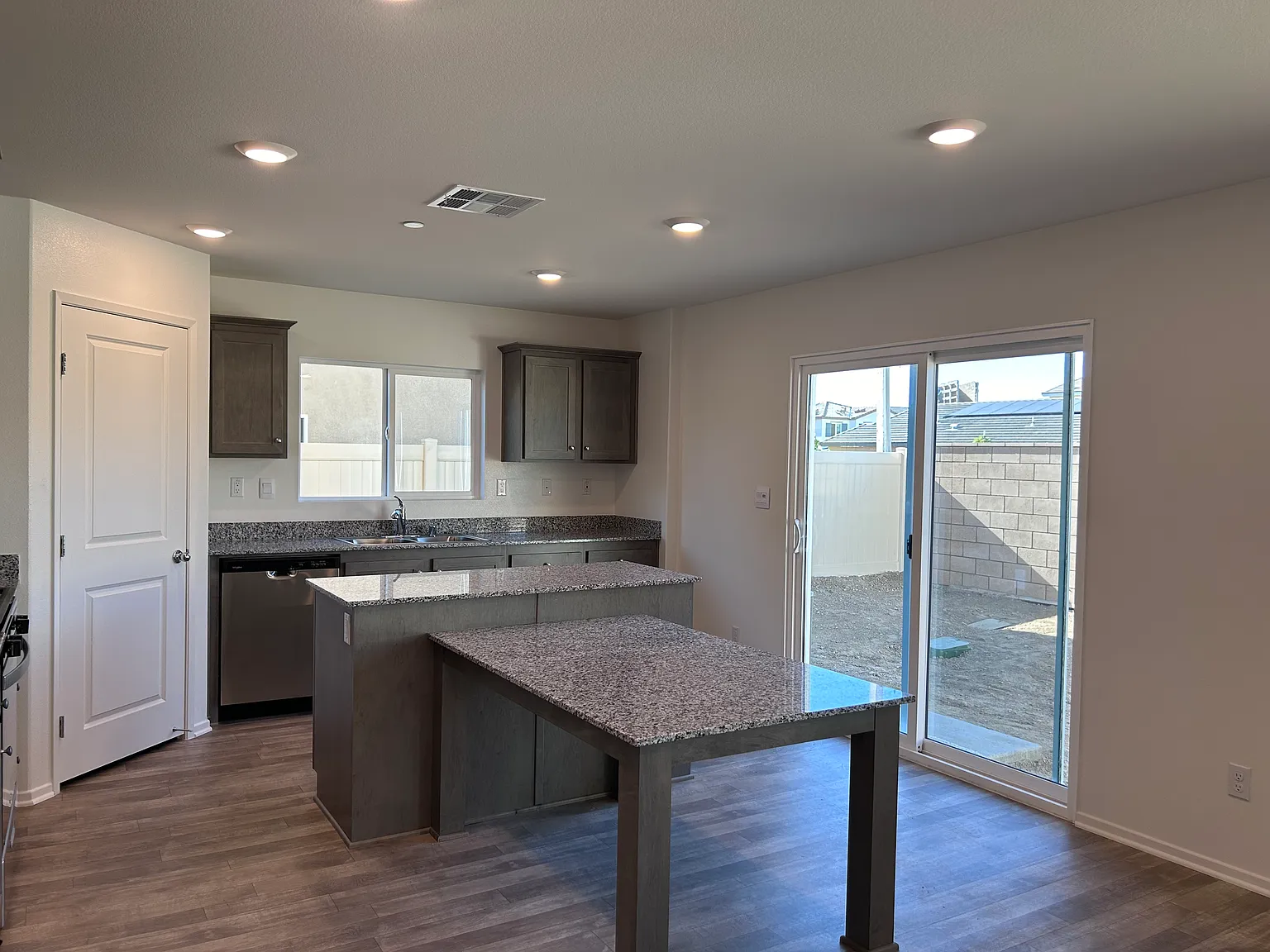 3 bed, 1583 sqft, $2,945 — Photo 3