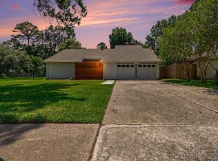 1003 N Diamondhead Blvd, Crosby, TX 77532