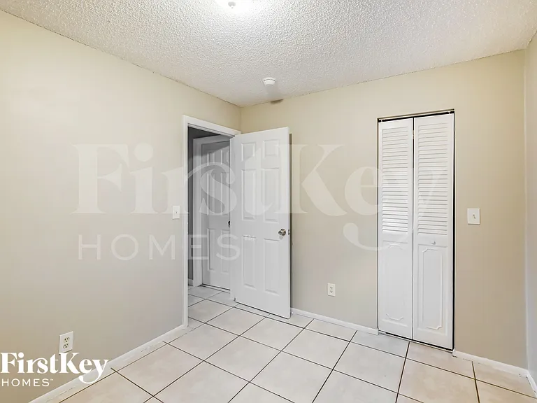 7820 SW 9th St — Photo 17