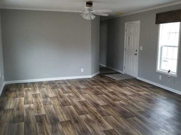 3rd image of 269 Jordanshire Cir