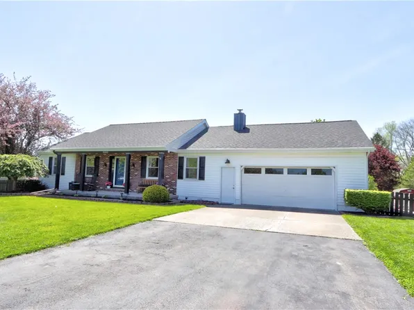 1560 Burgess Rd, Waterloo, NY 13165