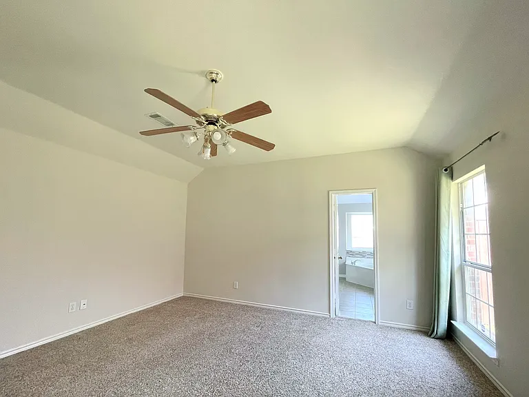 1510 Scottsman Dr — Photo 8