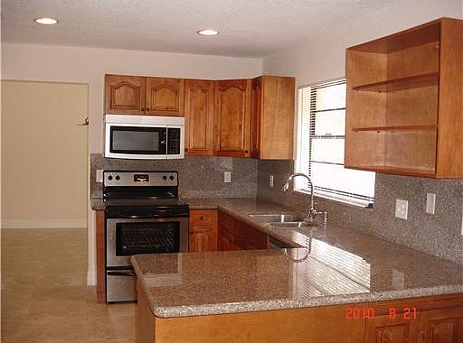 2nd image of 401 SE Essex Drive