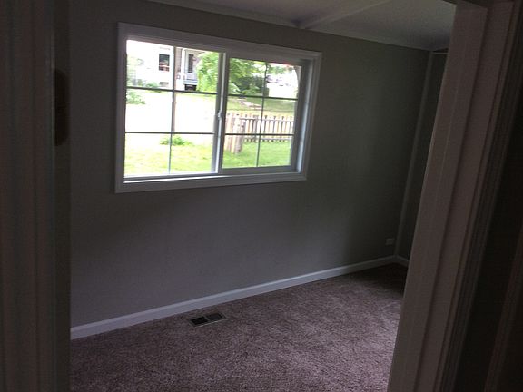 3rd image of 254 E Malone St
