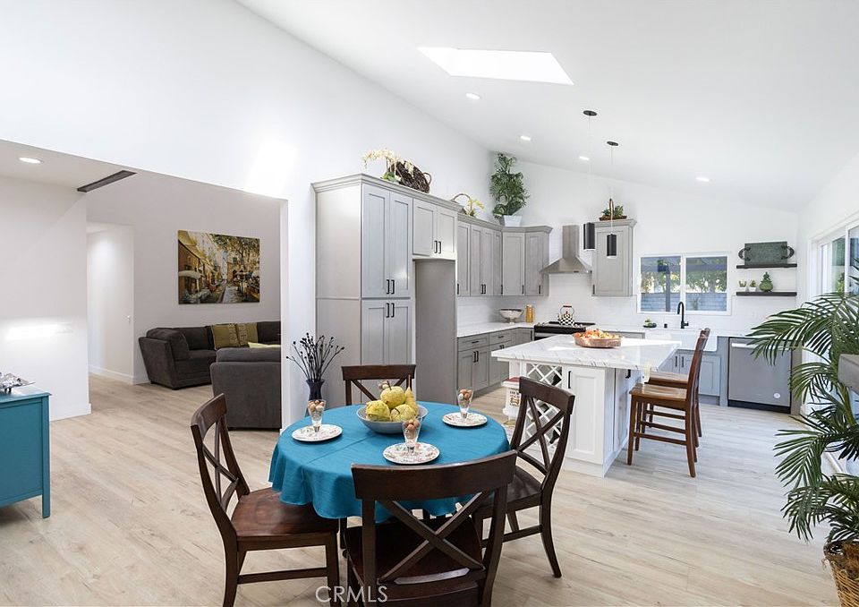 1st image of 25622 Bellerive Dr
