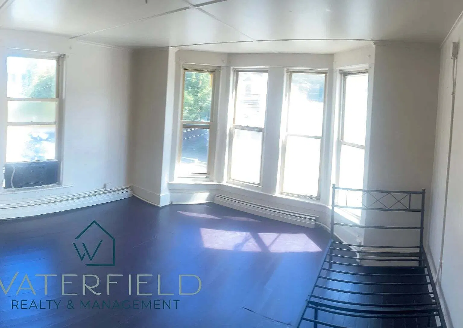 736 Union Ave — Photo 3