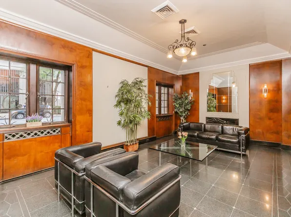 1100 N Dearborn