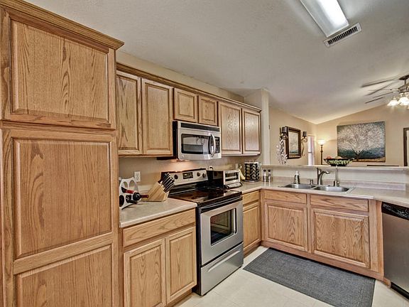 5th image of 5610 S 53rd Dr