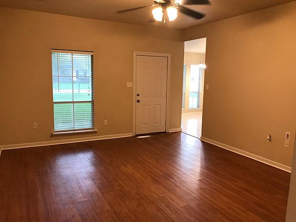 Living Room Pic 2