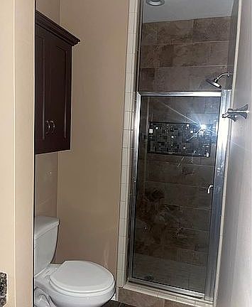 3rd image of 1003 E Bob Pool Ave