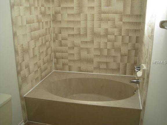5th image of 1723 Foxhall Cir #1723