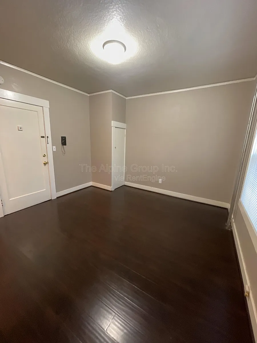 Building Photo - 2256 NW Overton St #2