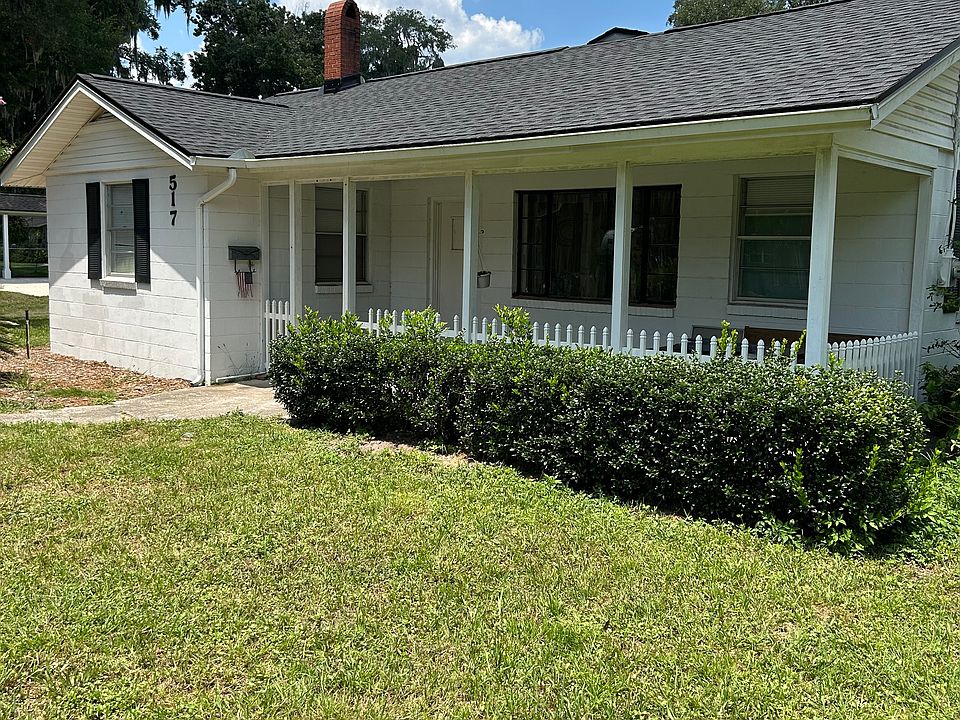 1st image of 517 Clinton Dr