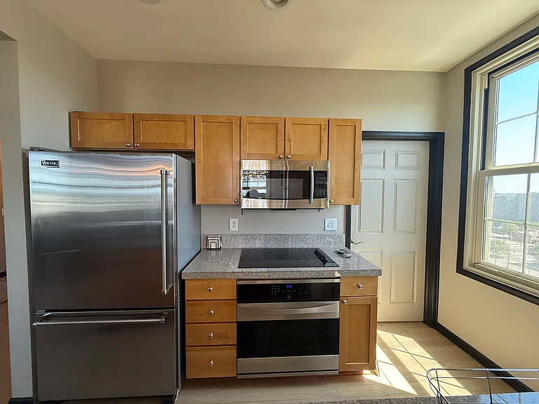475 W 12th Ave #15H — Photo 10