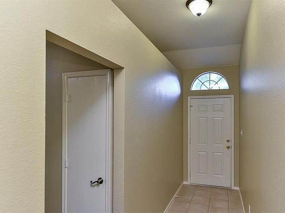5th image of 7028 Park Green Dr