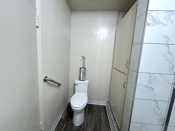 5th image of 741 S Hobart Blvd APT 9