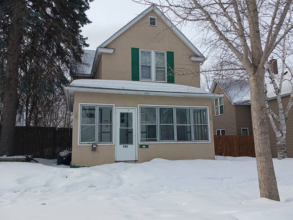 1st image of 900 Rose Ave E