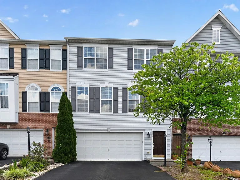 2347 Battery Hill Cir — Photo 2