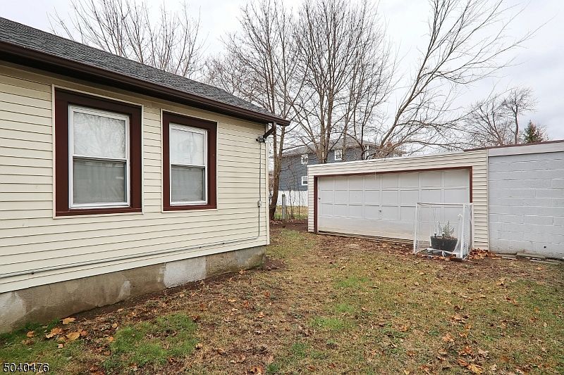 2nd image of 326 Monroe Ave