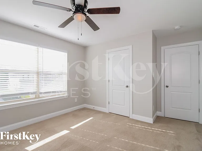 114 Rosemont Ln — Photo 12