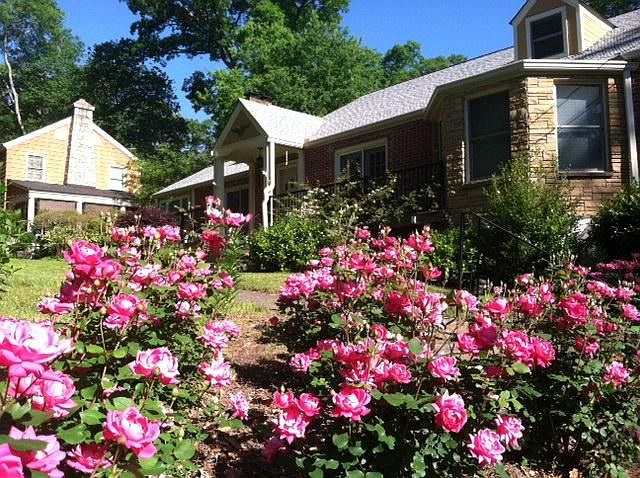 This spacious 4bd/2ba home is in perfect condition in a park