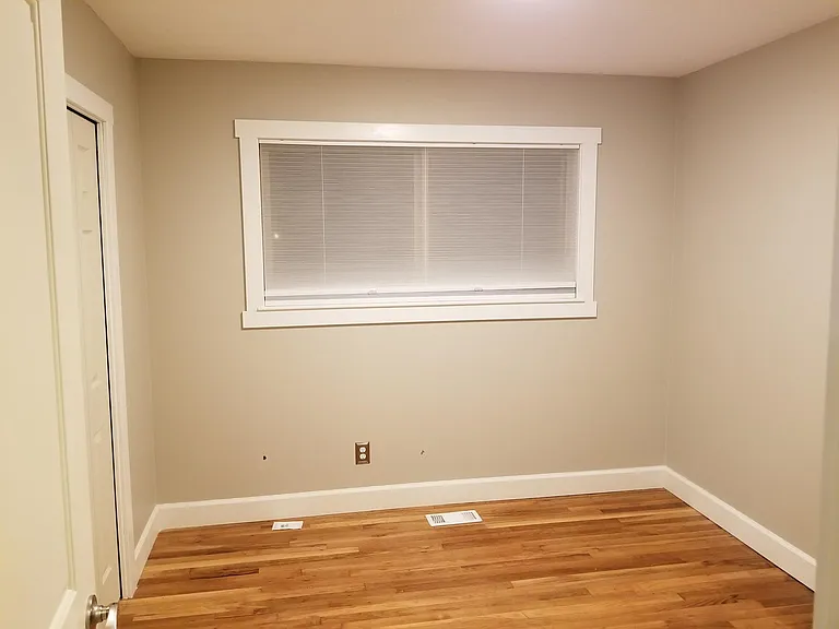 13100 NW Westlawn Ter — Photo 12