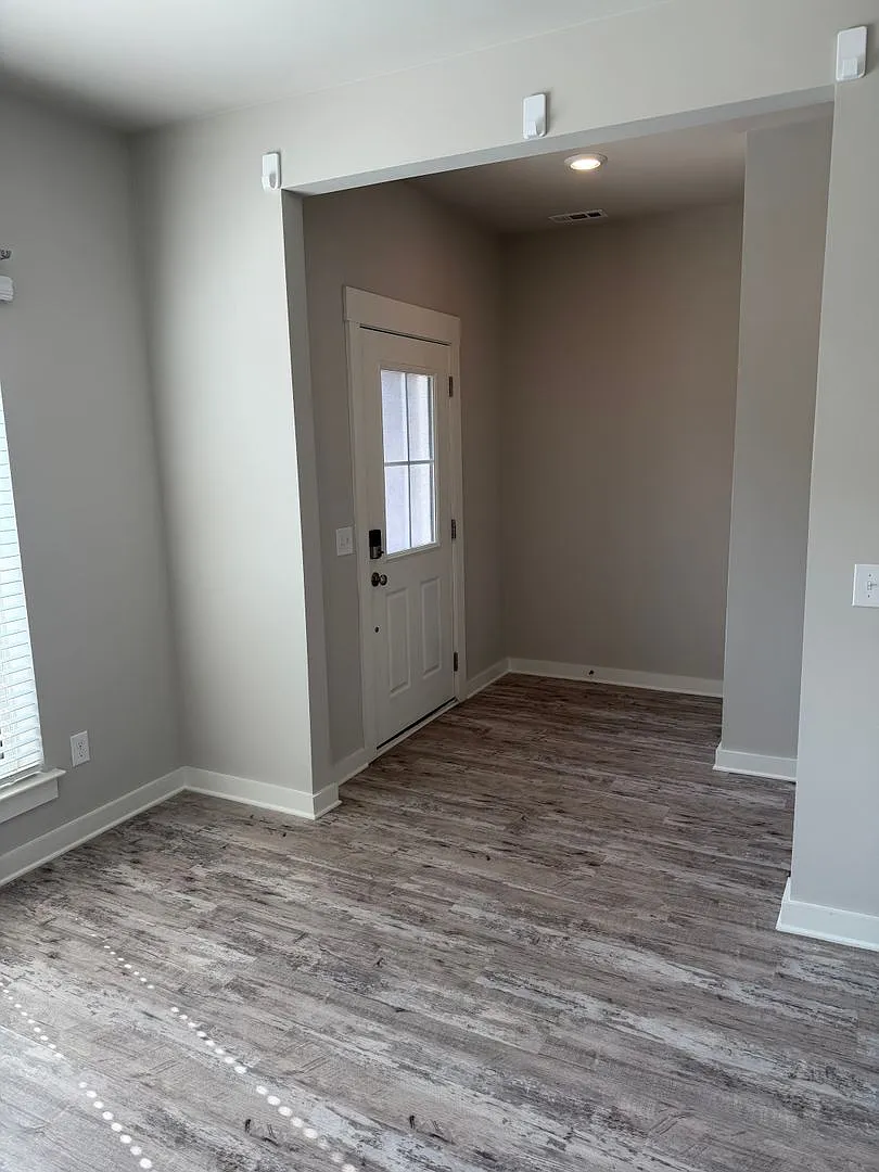 Gallatin Tn Townhome With Detached 2 Car Garage, 3 Bedroom, 2.5 Baths For Lease — Photo 3